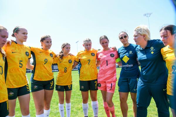CommBank ParaMatildas in a huddle post-match v Japan in IFCPF Asia Oceania Championships. (L-R) - Georgia Beikoff, Tamsin Colley, Rae Anderson, Annmarie De Uriarte, Eloise Northam, Carly Salmon, assistant coach Charlotte Ercil, coach Kelly Stirton, Nicole Christodoulou